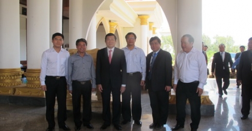  ĐỒNG CHÍ LÊ VĂN TỐN DIỆN KIẾN VÀ BÁO CÁO TÌNH HÌNH THỰC HIỆN CÁC DỰ ÁN TẠI LÀO VỚI TỔNG BÍ THƯ, CHỦ TỊCH NƯỚC CỘNG HÒA DÂN CHỦ NHÂN DÂN LÀO VÀ CHỦ TỊCH NƯỚC CỘNG HÒA XÃ HỘI CHỦ NGHĨA VIỆT NAM