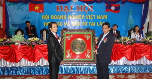 ĐẠI HỘI HỘI DOANH NGHIỆP VIỆT NAM HỢP TÁC VÀ ĐẦU TƯ TẠI LÀO LẦN THỨ NHẤT